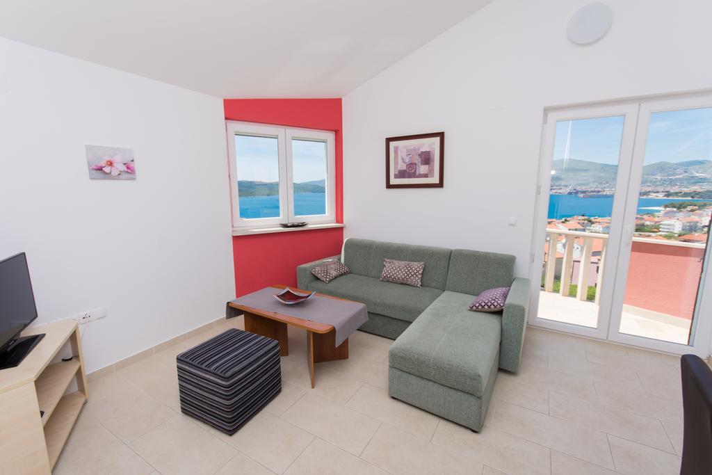 Apartment Ljuba Trogir Bagian luar foto