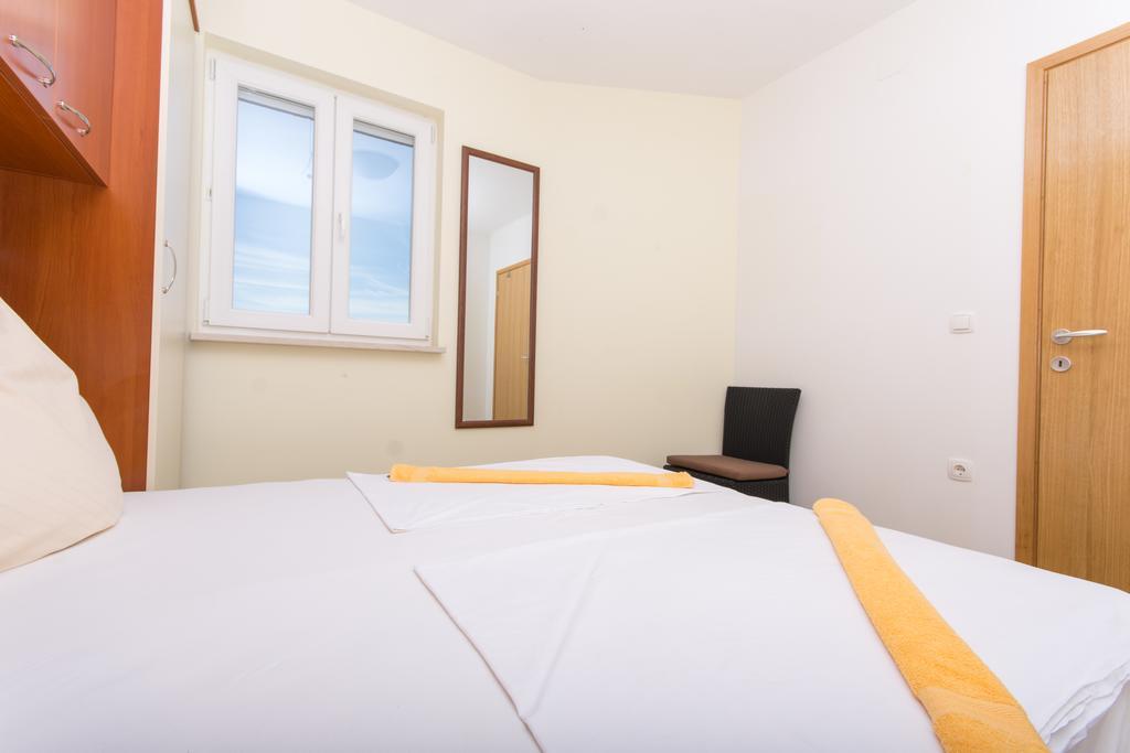Apartment Ljuba Trogir Bagian luar foto